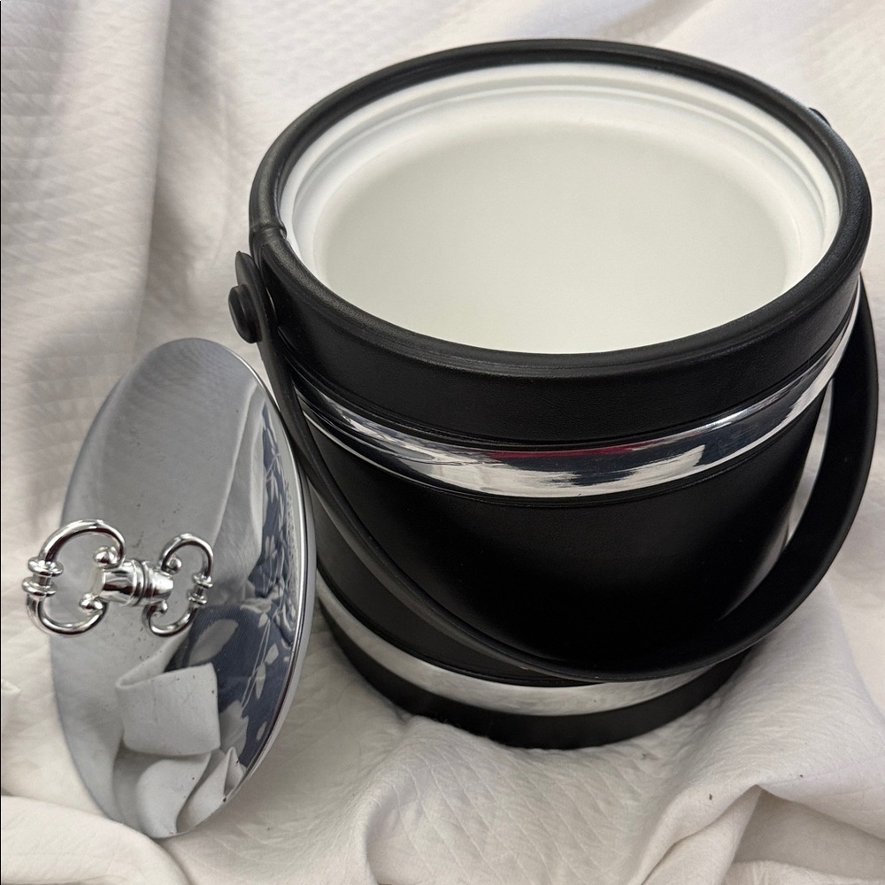 Vintage Kraftware MCM Black Vinyl Ice Bucket - Chrome Style Trim & Lid - Picture 2 of 15